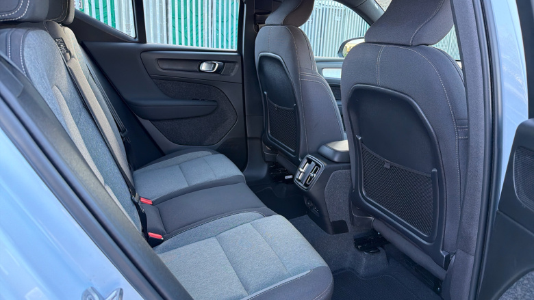 Volvo XC40 2.0 B3P Plus Dark 5dr Auto Petrol Estate